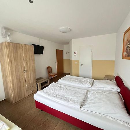 Hotel Restaurant Neffelthal Kerpen  Zewnętrze zdjęcie