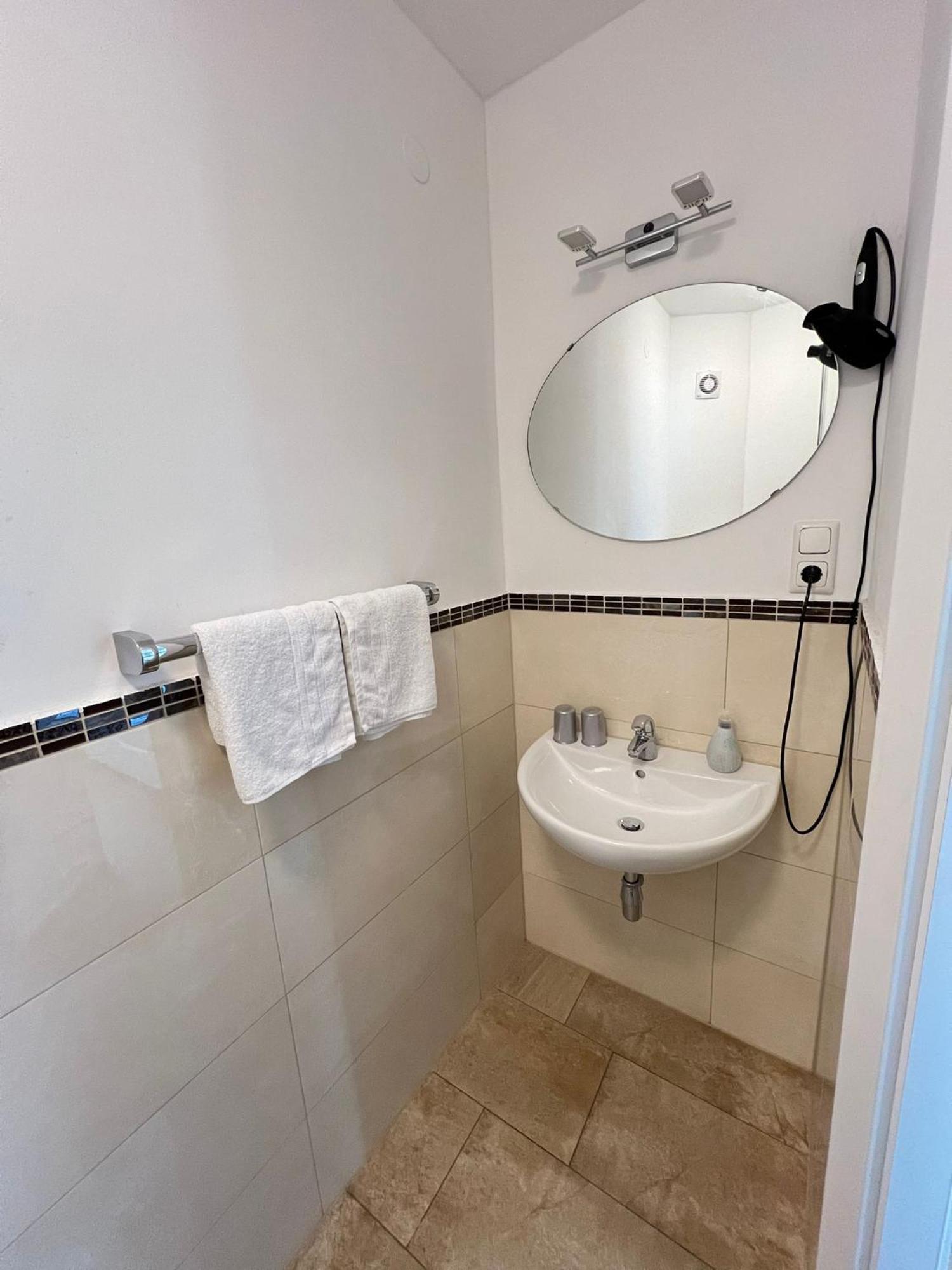 Hotel Restaurant Neffelthal Kerpen  Zewnętrze zdjęcie